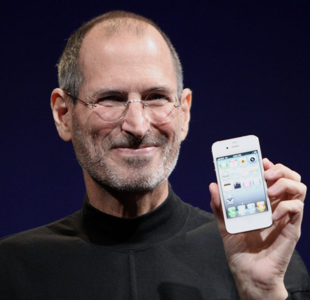 Steve Jobsnak sem volt diplomája – te miért akarsz annyira?